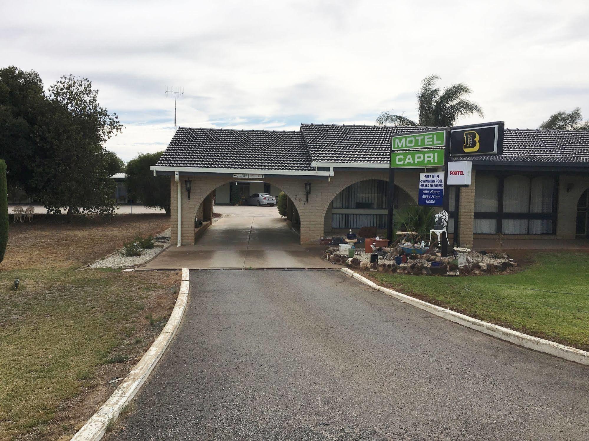 Capri Motel Balranald Exterior photo
