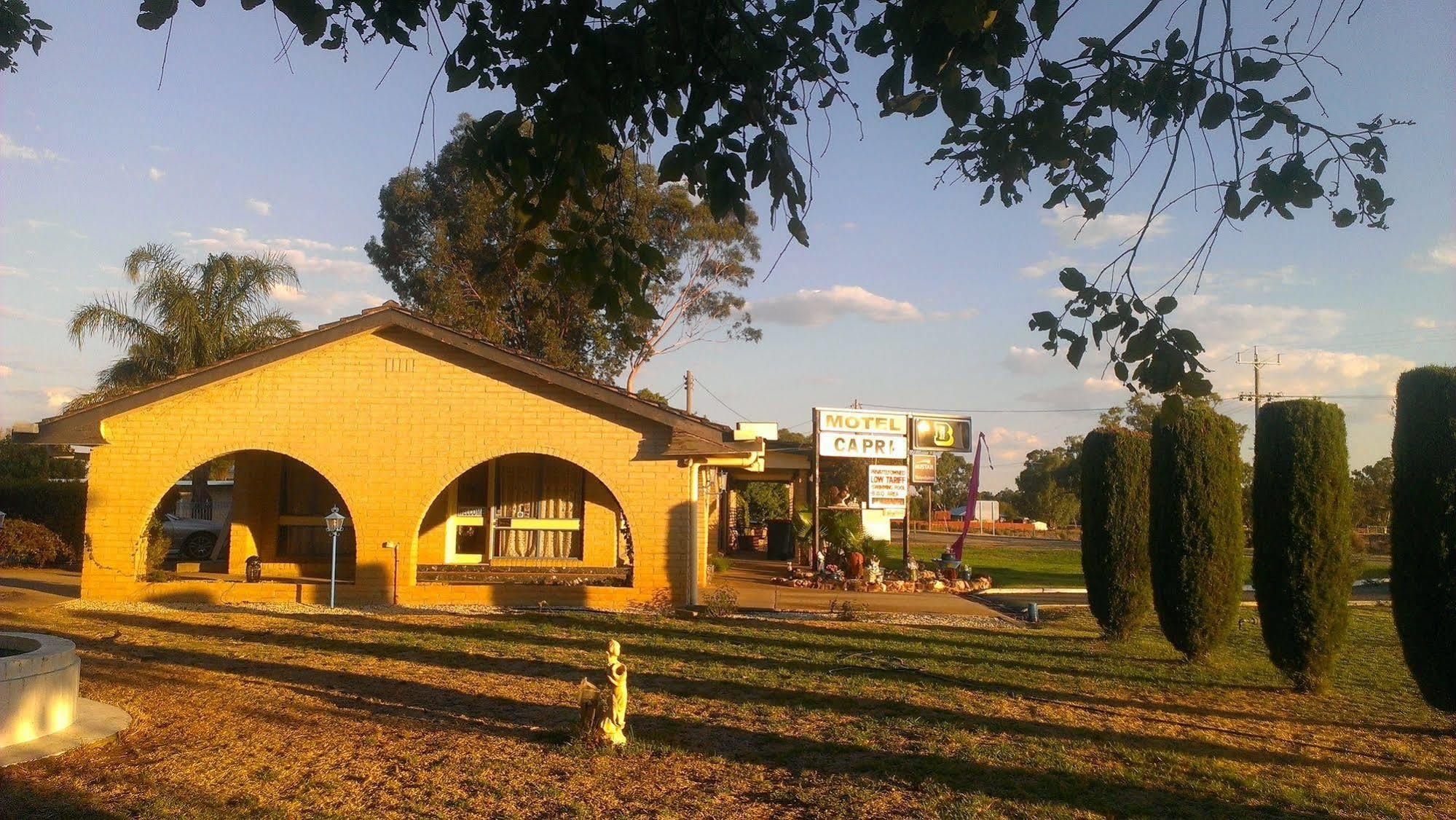 Capri Motel Balranald Exterior photo